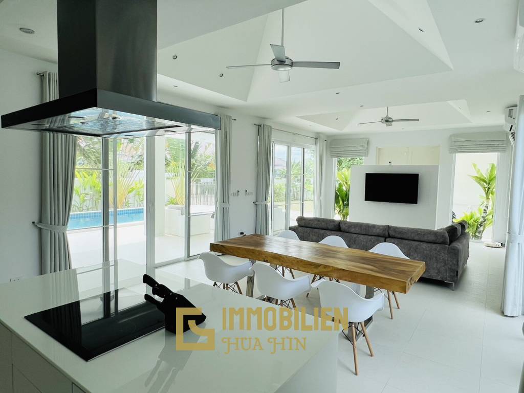 Woodlands: Freehold 4 Bedroom Pool Villa