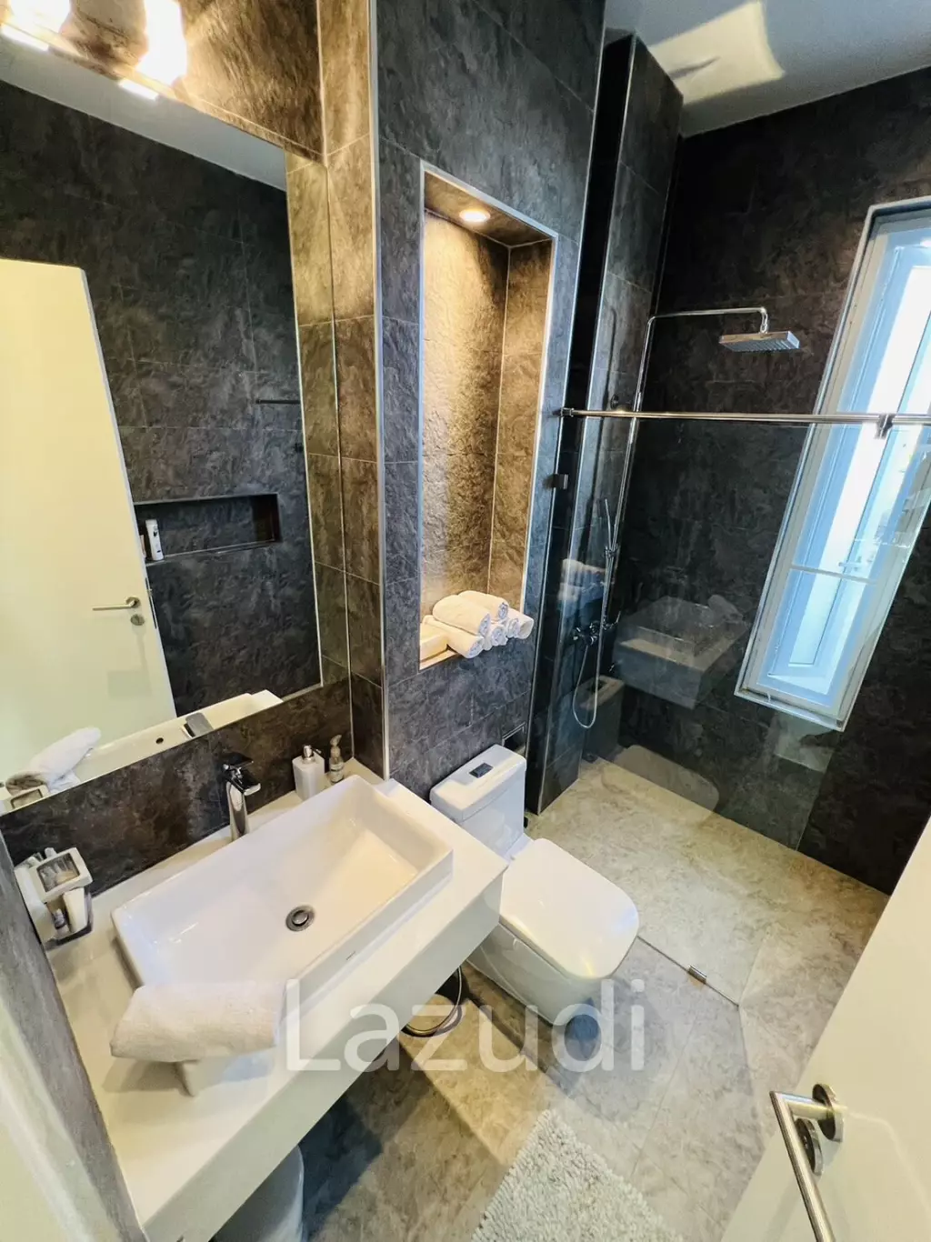 Woodlands: Freehold 4 Bedroom Pool Villa
