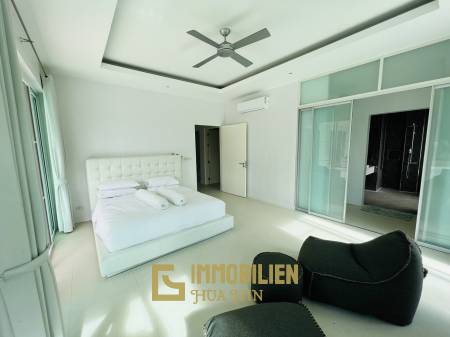 Woodlands: Freehold 4 Bedroom Pool Villa