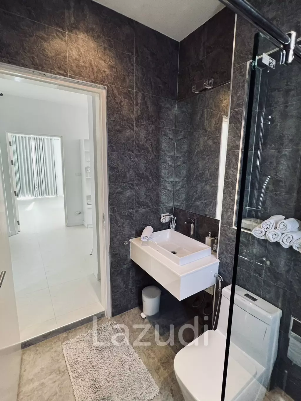Woodlands: Freehold 4 Bedroom Pool Villa