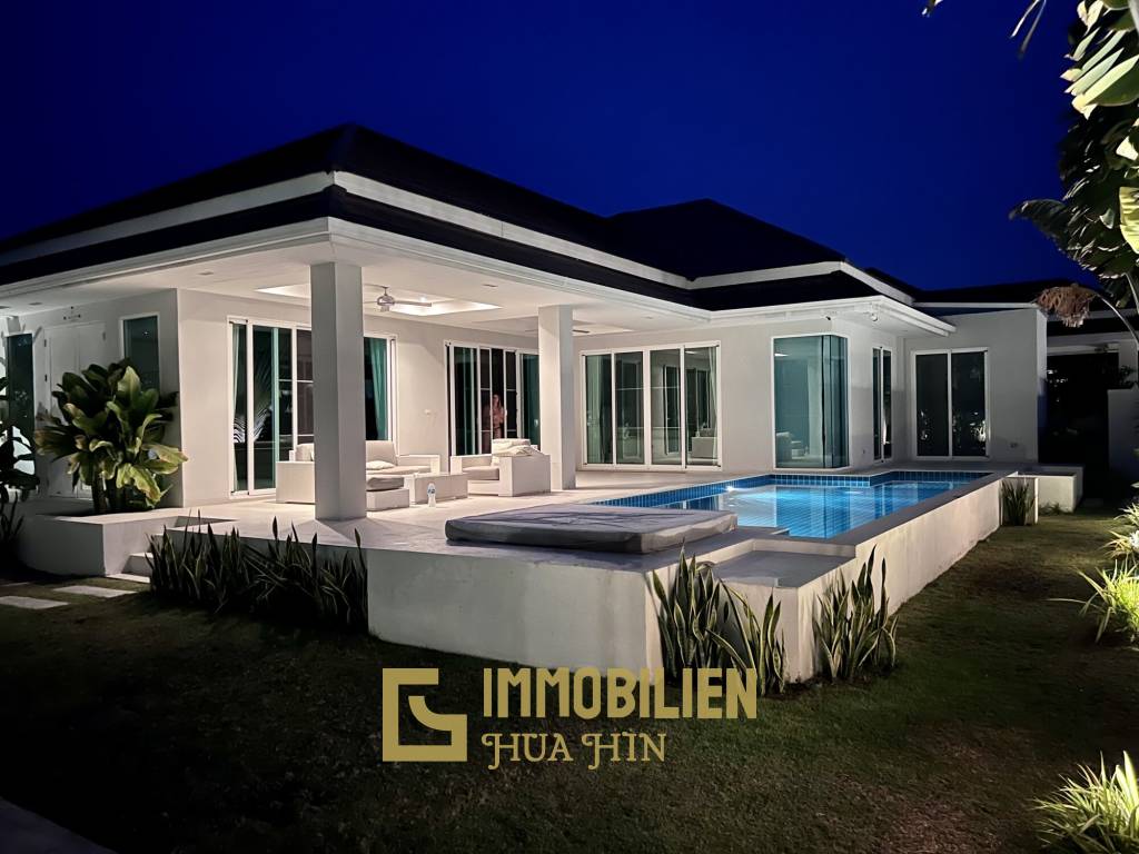 Woodlands: Freehold 4 Bedroom Pool Villa