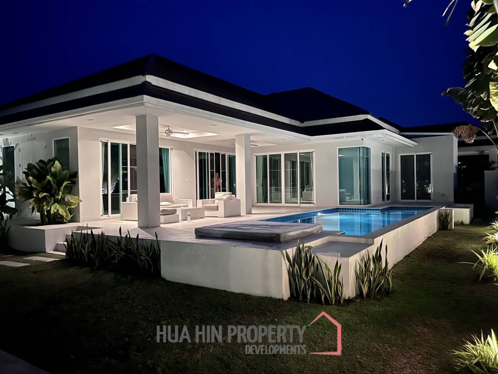 Woodlands: Freehold 4 Bedroom Pool Villa