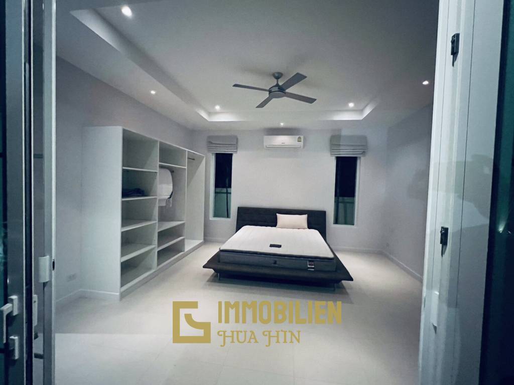 Woodlands: Freehold 4 Bedroom Pool Villa