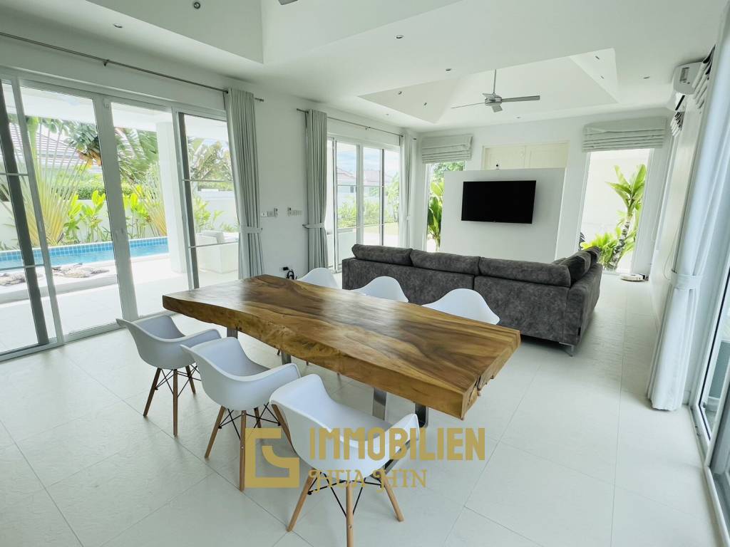 Woodlands: Freehold 4 Bedroom Pool Villa