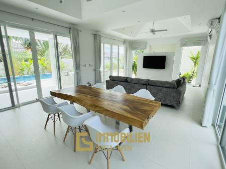 Woodlands: Freehold 4 Bedroom Pool Villa