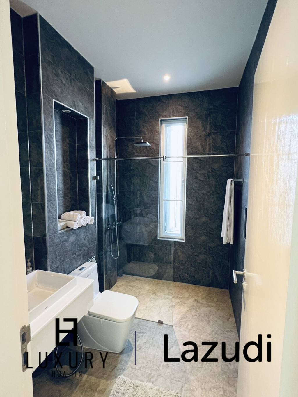 741 metro cuadrado 4 ` 3 Baño Villa de Venta