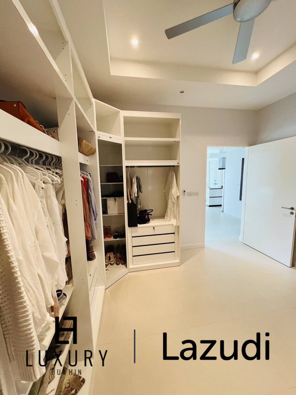 741 metro cuadrado 4 ` 3 Baño Villa de Venta