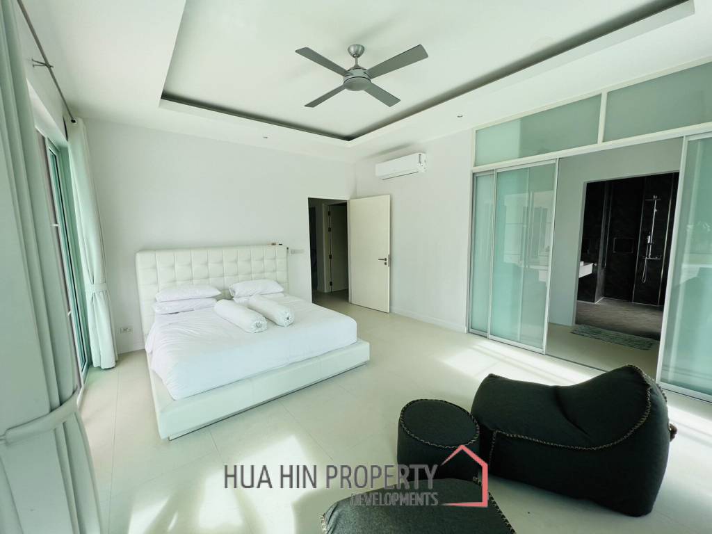 Woodlands: Freehold 4 Bedroom Pool Villa