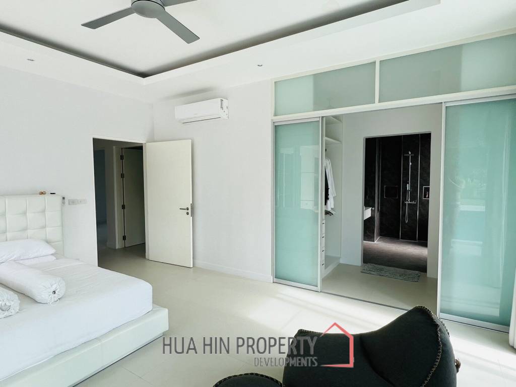 Woodlands: Freehold 4 Bedroom Pool Villa