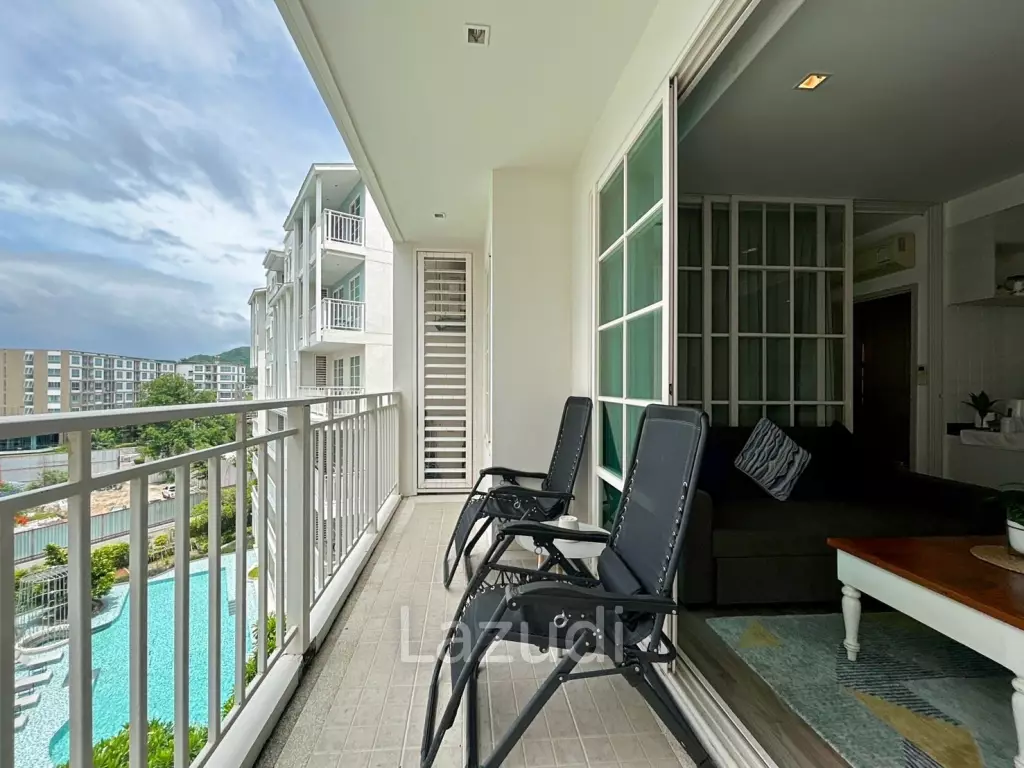 Summer Condo : 1 Bedroom Condo With Pool View
