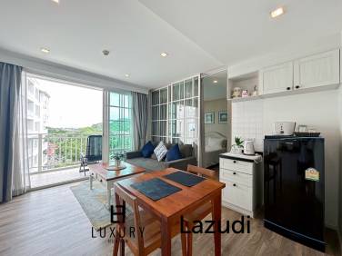 Summer Condo : 1 Bedroom Condo With Pool View