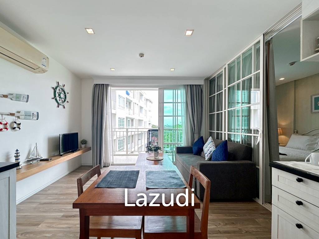 Summer Condo : 1 Bedroom Condo With Pool View