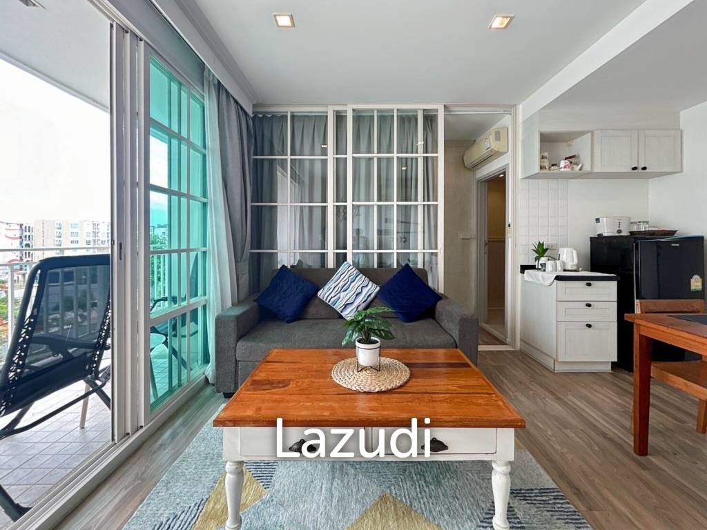 Summer Condo : 1 Bedroom Condo With Pool View