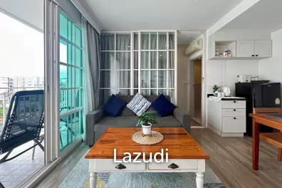 Summer Condo : 1 Bedroom Condo With Pool View