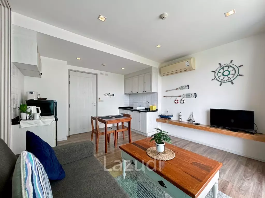 Summer Condo : 1 Bedroom Condo With Pool View