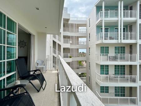 Summer Condo : 1 Bedroom Condo With Pool View