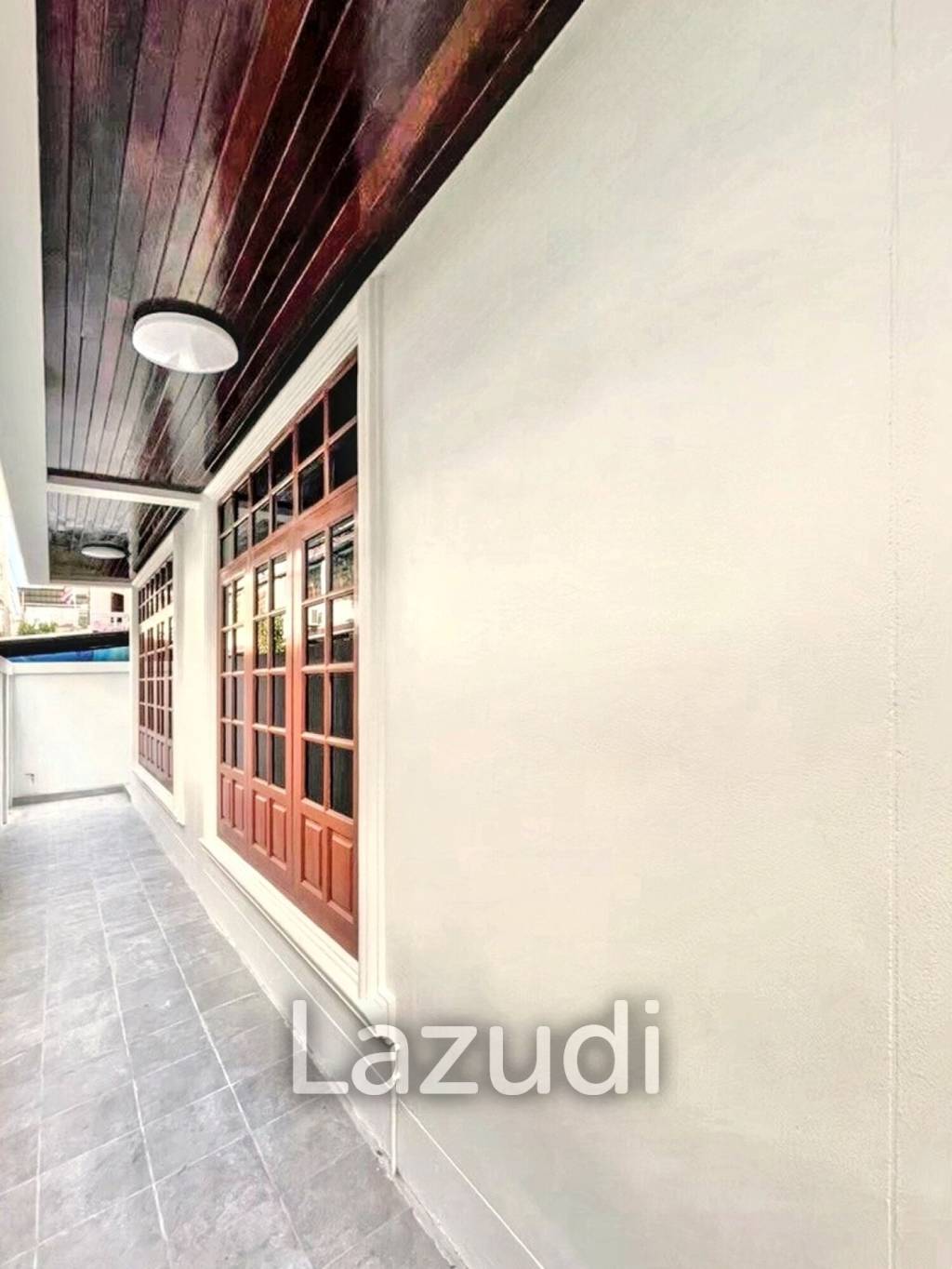 4 Bed 3 bath Detached House IconSiam Bangkok