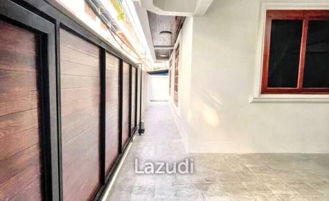 4 Bed 3 bath Detached House IconSiam Bangkok