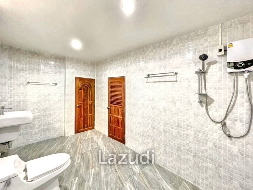 4 Bed 3 bath Detached House IconSiam Bangkok