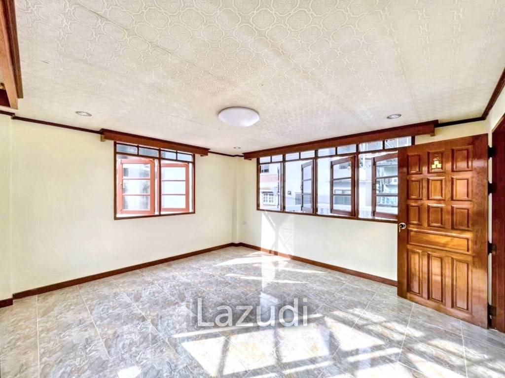 4 Bed 3 bath Detached House IconSiam Bangkok