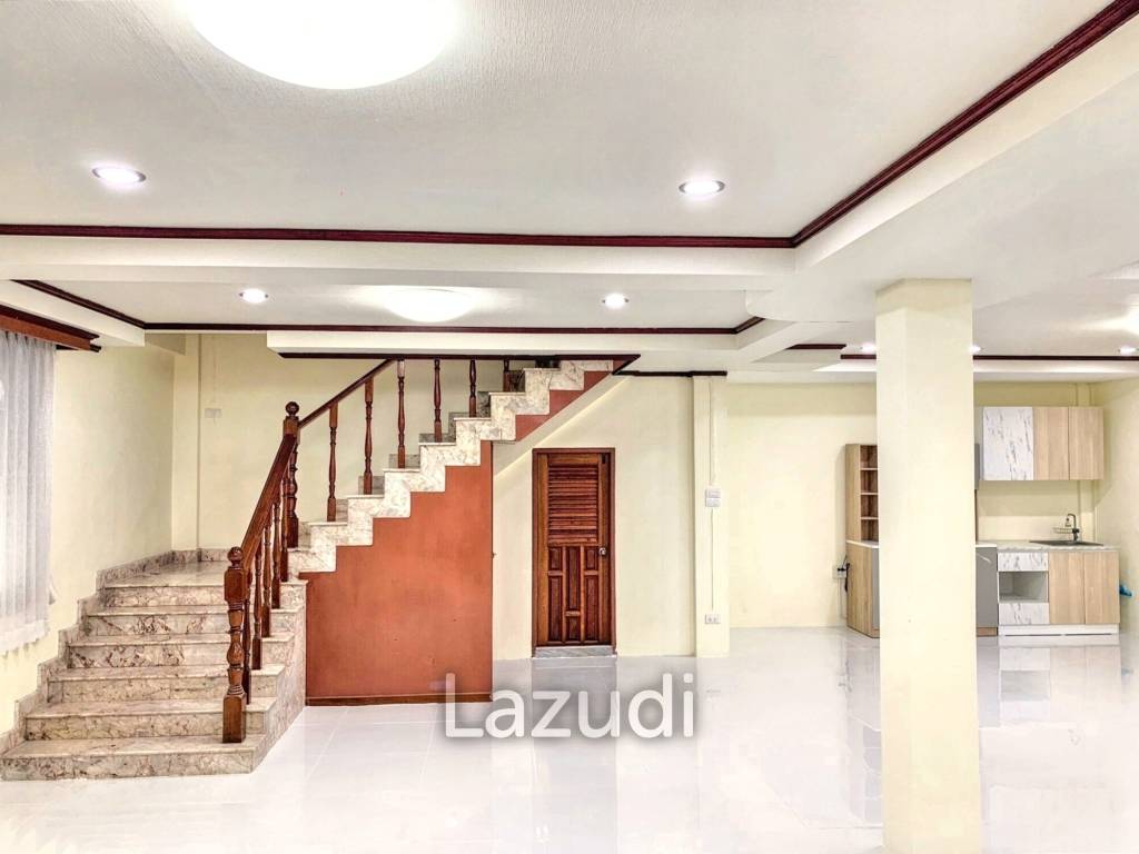 4 Bed 3 bath Detached House IconSiam Bangkok