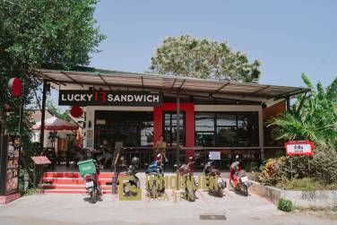 Rentables Burger- und Sandwich-Restaurant in der Soi 94