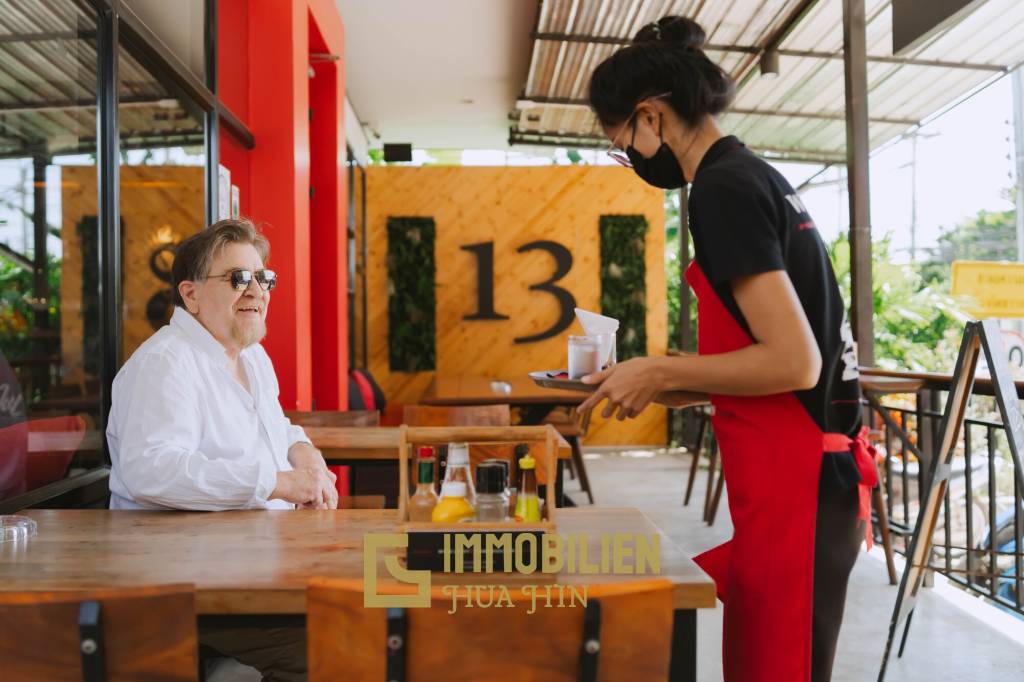 Restaurant Bar à Vendre à Hua Hin à Un Prix Abordable