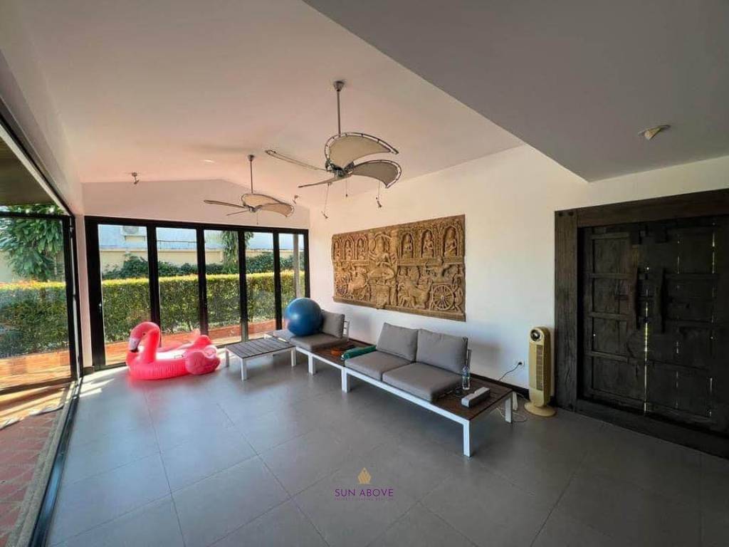 Spacious 5-Bedroom Villa In Chalong