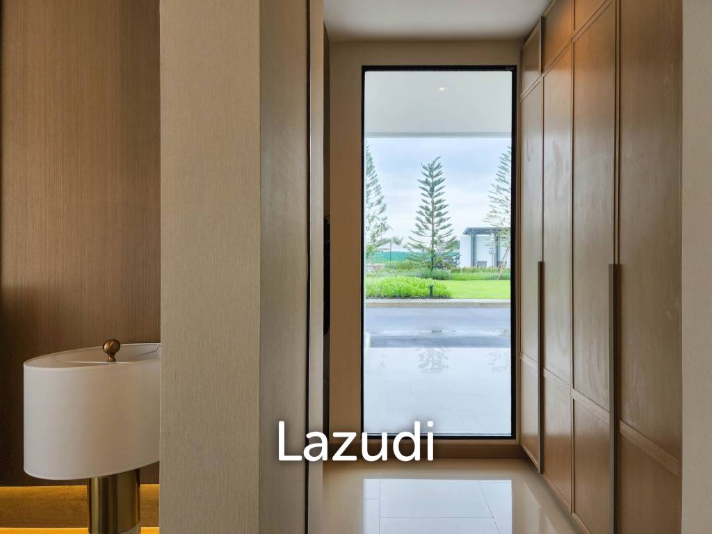 5 Bed 6 Bath 556 SQ.M. Aerie Srinakarin-Krungthepkreetha