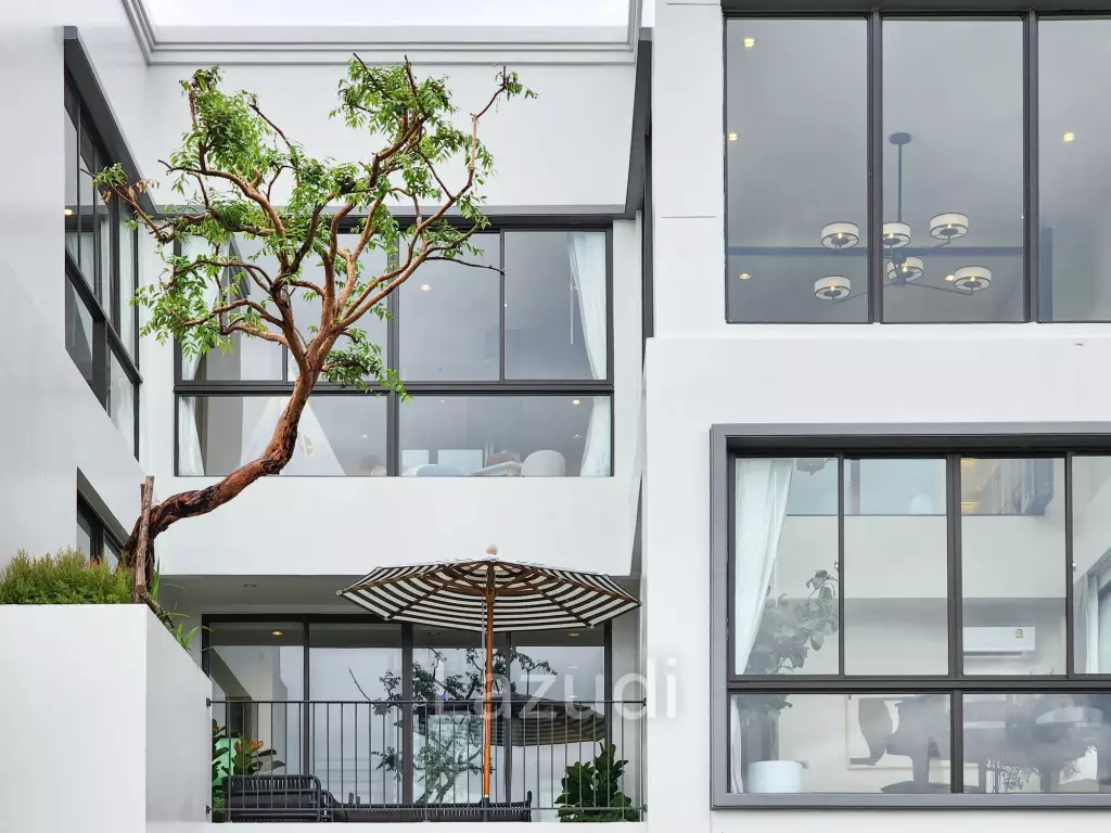5 Bed 6 Bath 556 SQ.M. Aerie Srinakarin-Krungthepkreetha