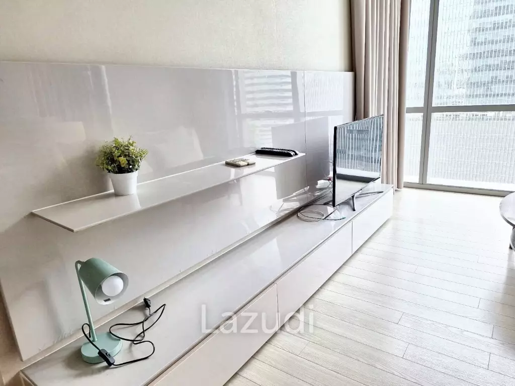 1 Bed 1 Bath 54 SQ.M The Room Sukhumvit 21