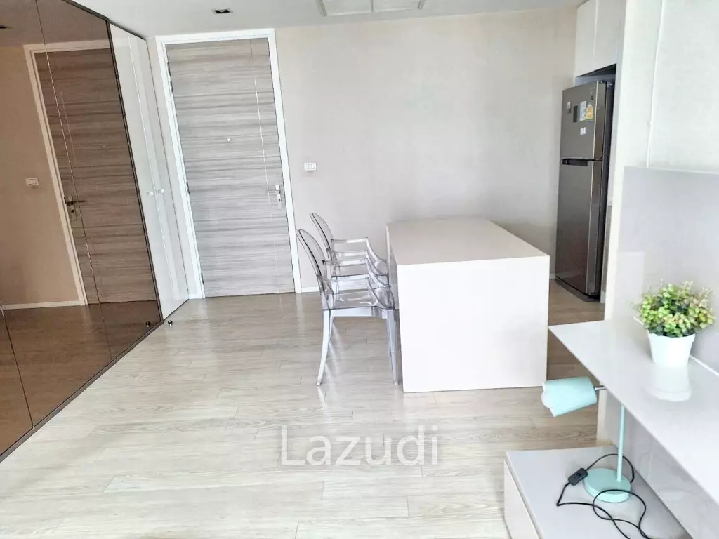 1 Bed 1 Bath 54 SQ.M The Room Sukhumvit 21