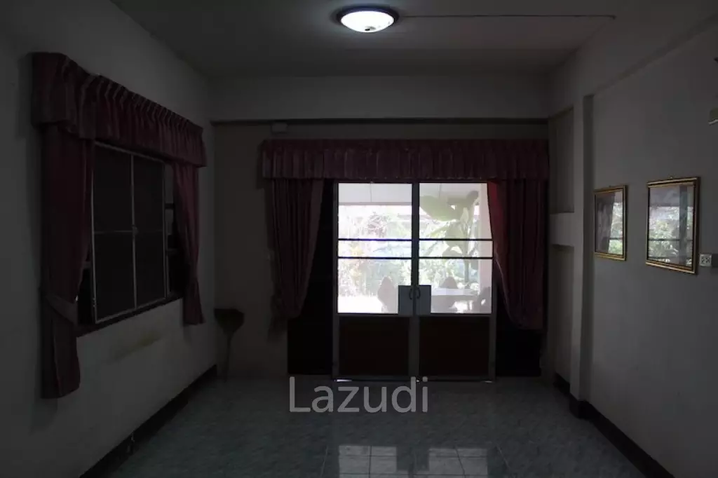 4 Bedroom House for Sale in City