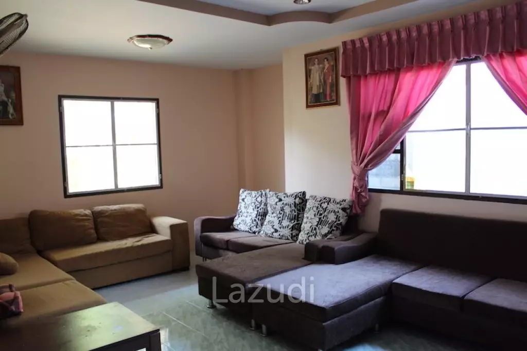 4 Bedroom House for Sale in City