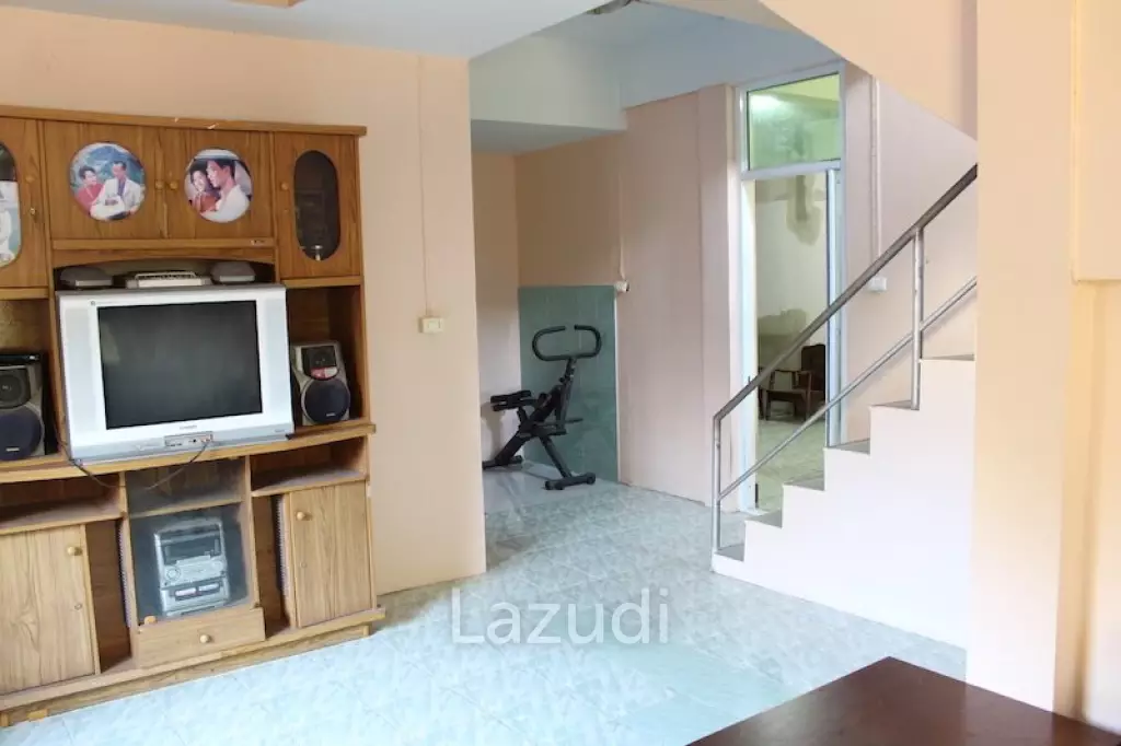 4 Bedroom House for Sale in City