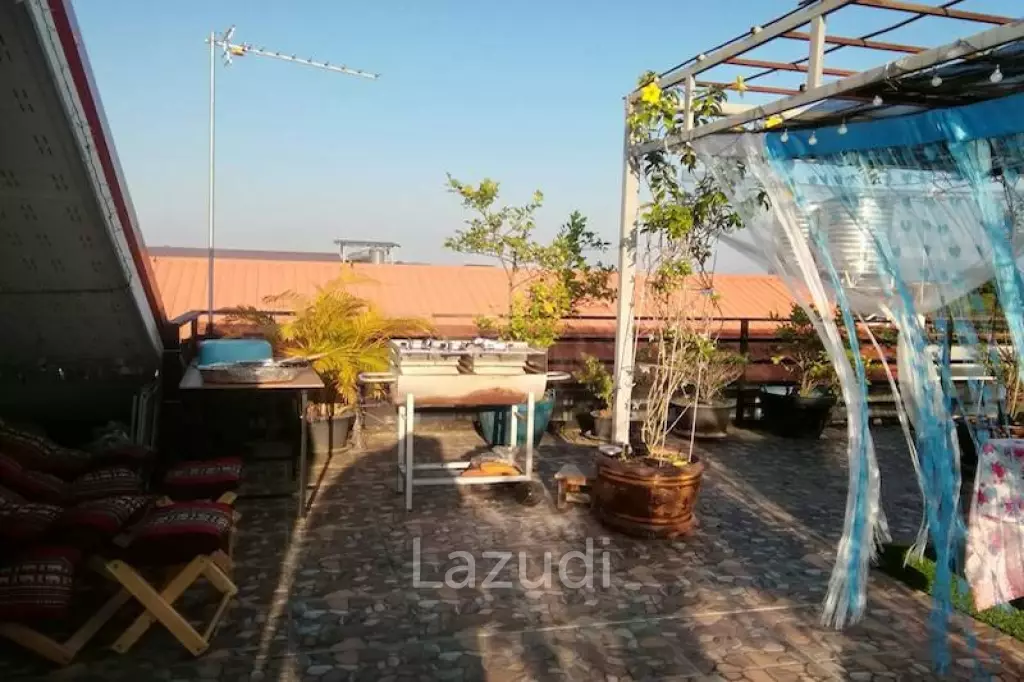 Apartment 24 Room With 5 Bedroom House for Sale