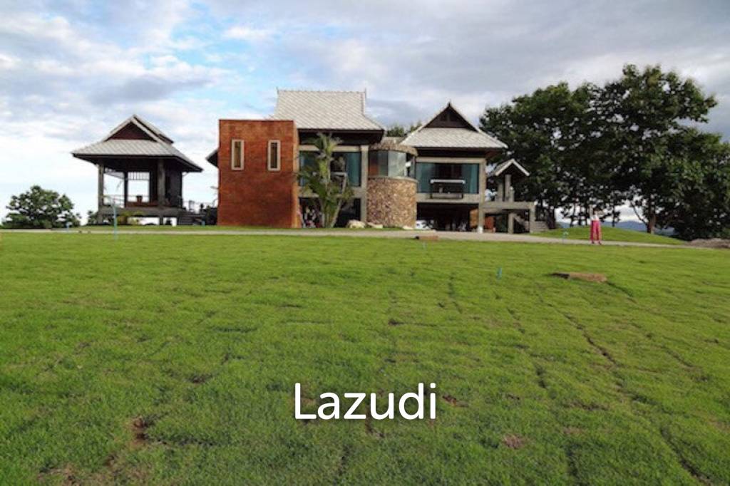 Exceptional House on 4 Hectares of Land for Sale