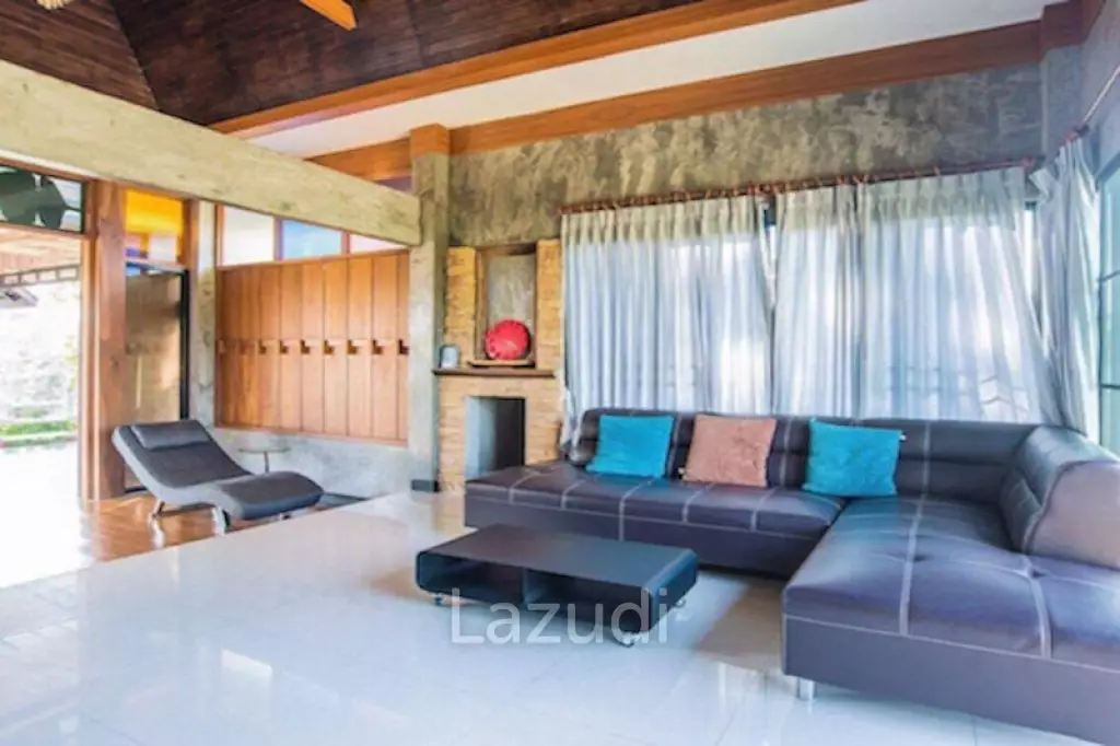 Exceptional House on 4 Hectares of Land for Sale