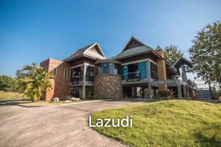 Exceptional House on 4 Hectares of Land for Sale