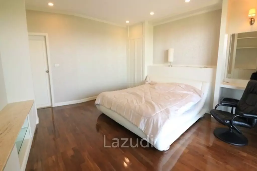 Luxury Condo 3 Bedroom In Chiang Mai for Sale