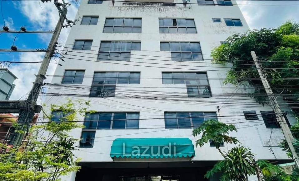 Premium Location Building for sale in Ekkamai