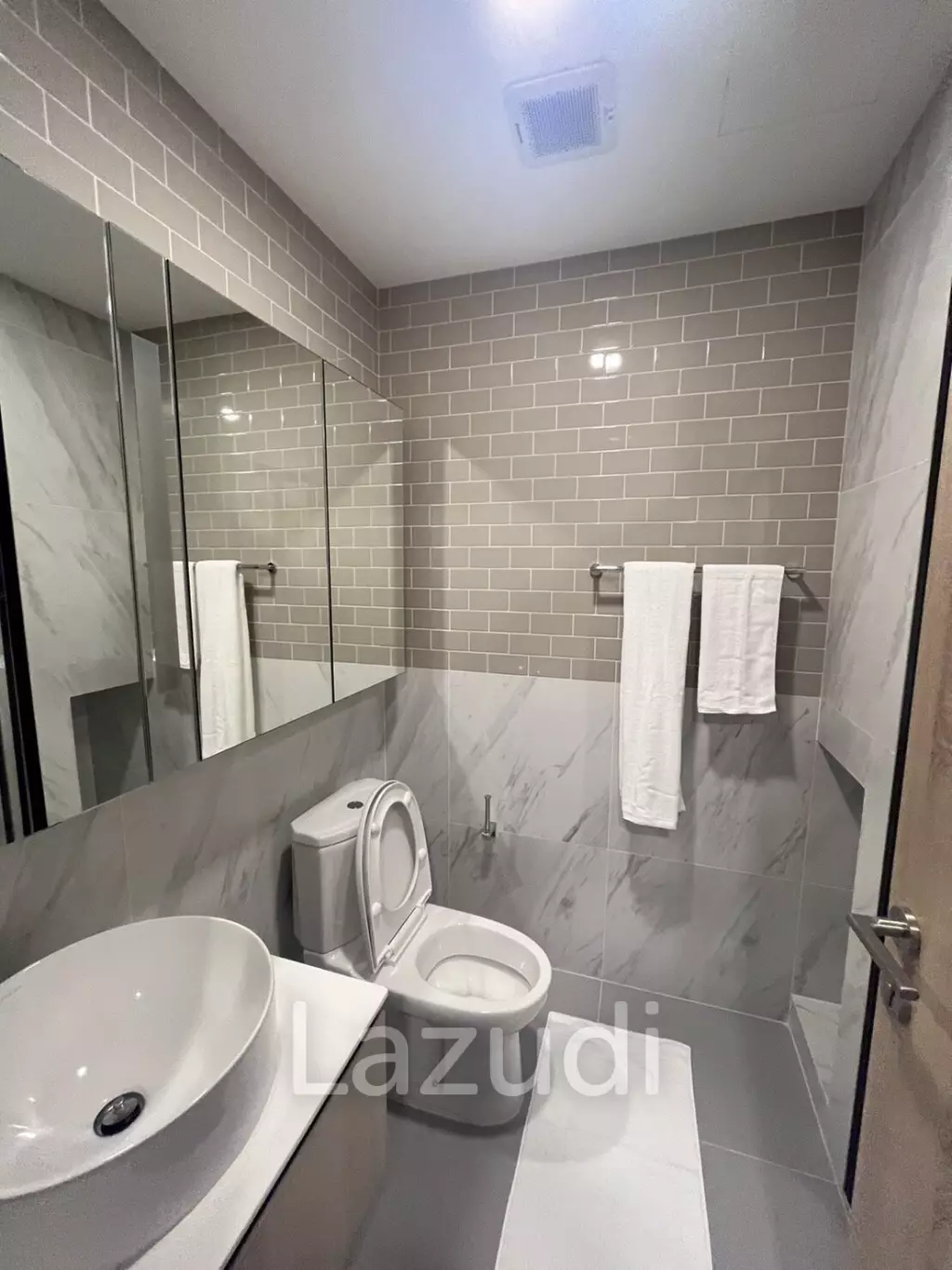 1 Bedroom 1 Bathroom 46.25 SQ.M. XT Phayathai