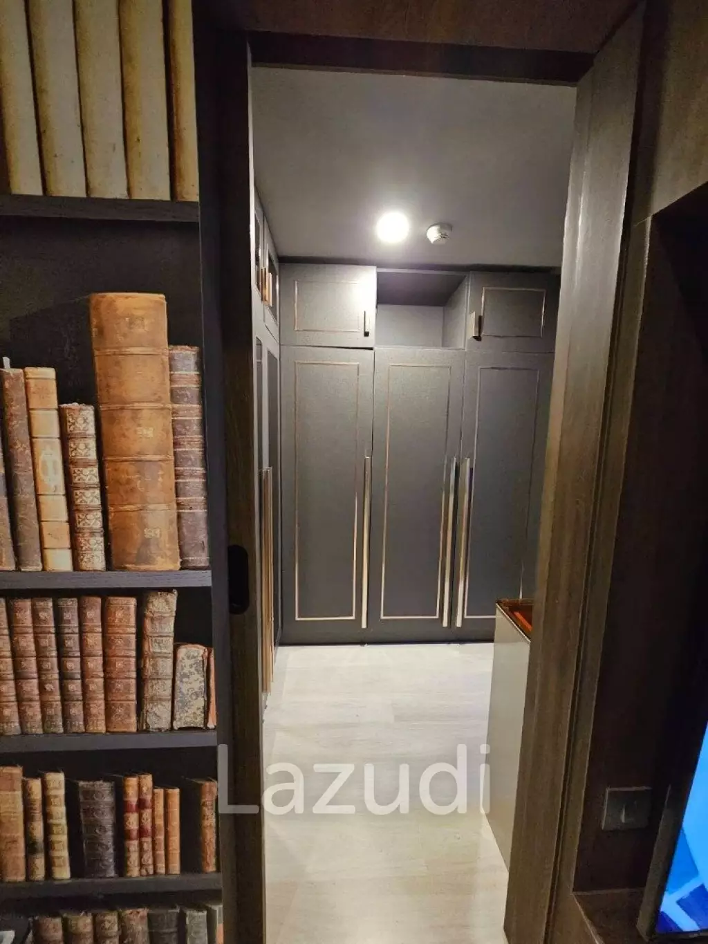 2 Bed 1 Bath 44 SQ.M Knightsbridge Prime Sathorn