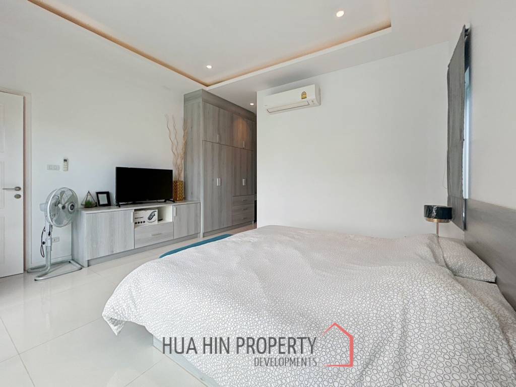 Aria Hua Hin: Modern 3-Bedroom Villa with Pool