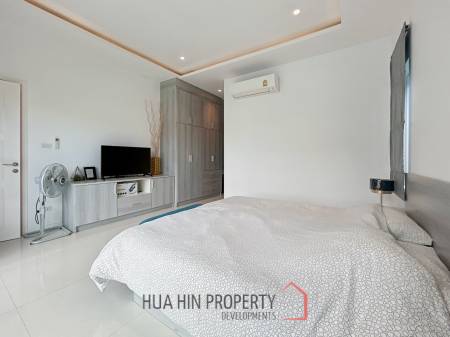 Aria Hua Hin: Modern 3-Bedroom Villa with Pool