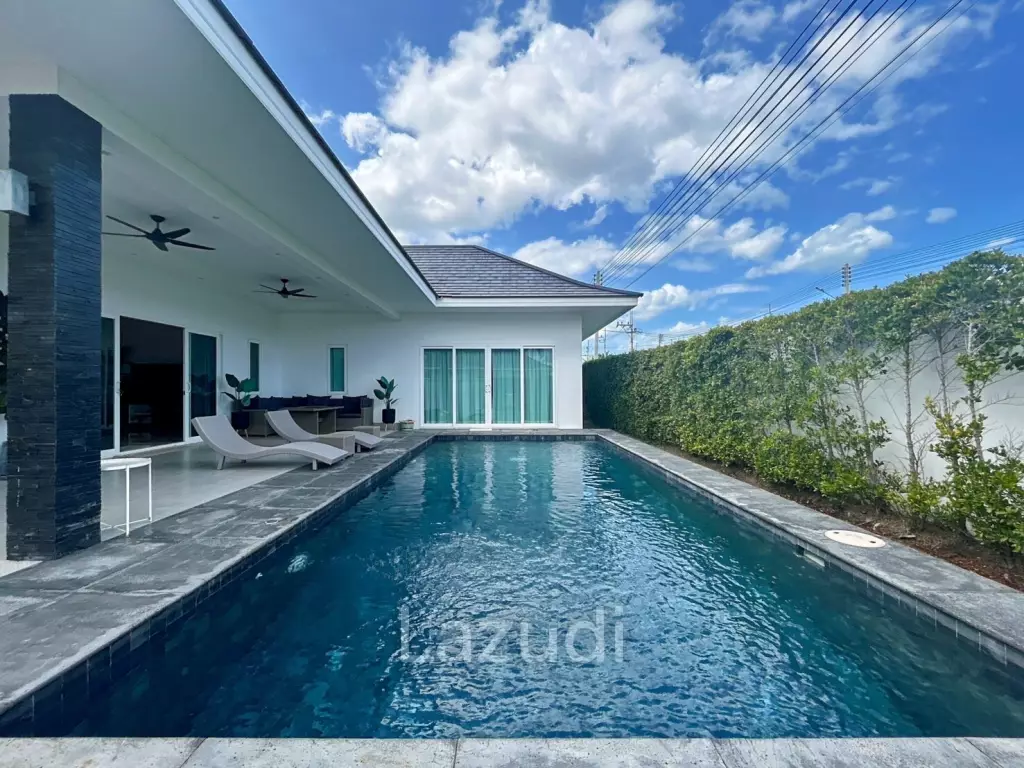 Aria Hua Hin: Modern 3-Bedroom Villa with Pool