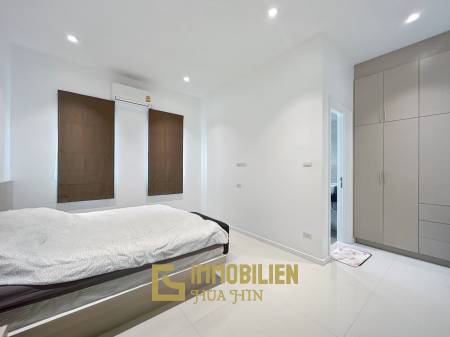 Aria Hua Hin: Modern 3-Bedroom Villa with Pool