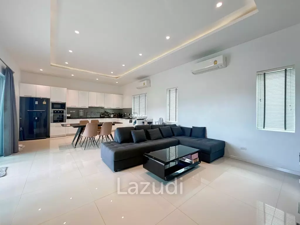 Aria Hua Hin: Modern 3-Bedroom Villa with Pool