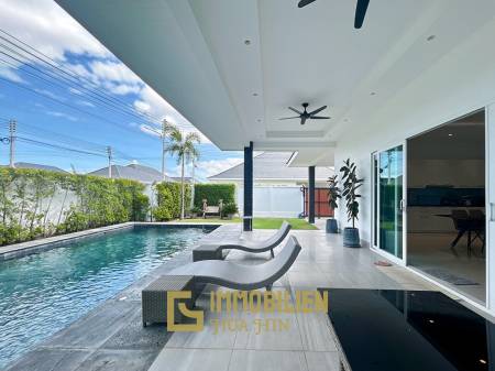 Aria Hua Hin: Modern 3-Bedroom Villa with Pool