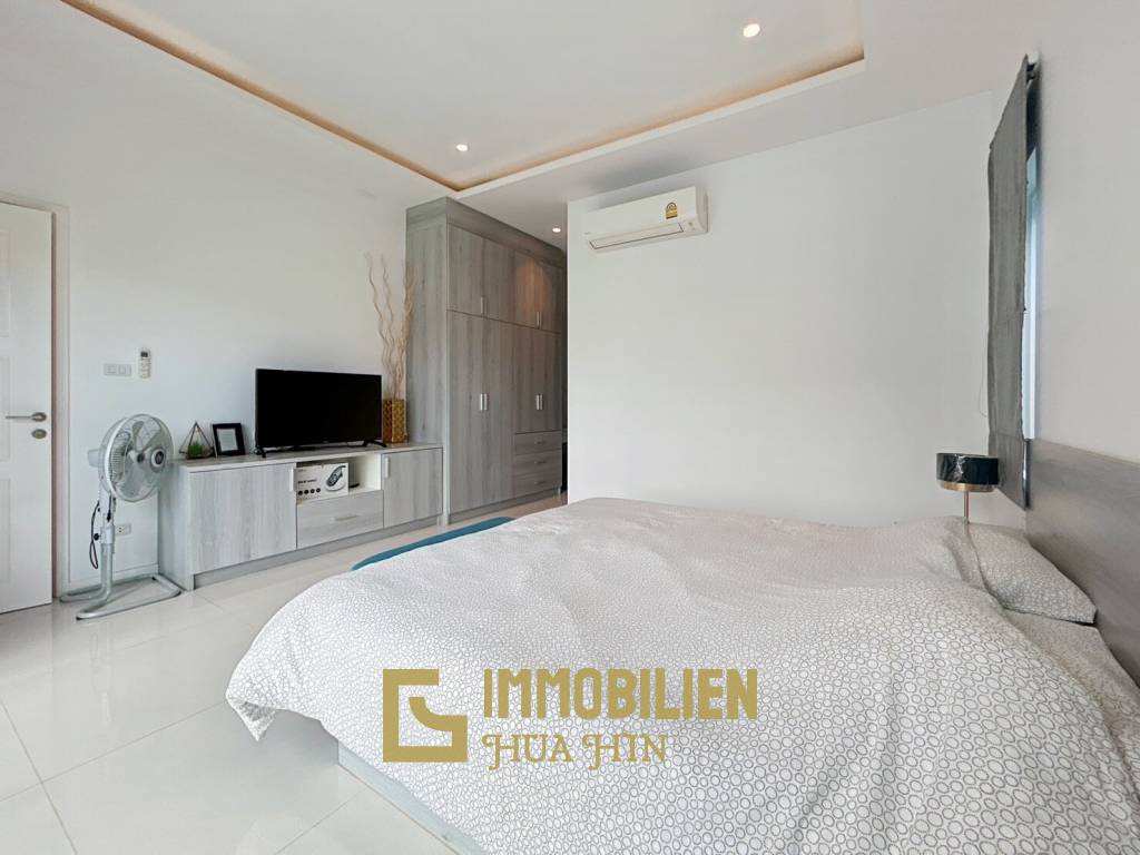 Aria Hua Hin: Modern 3-Bedroom Villa with Pool